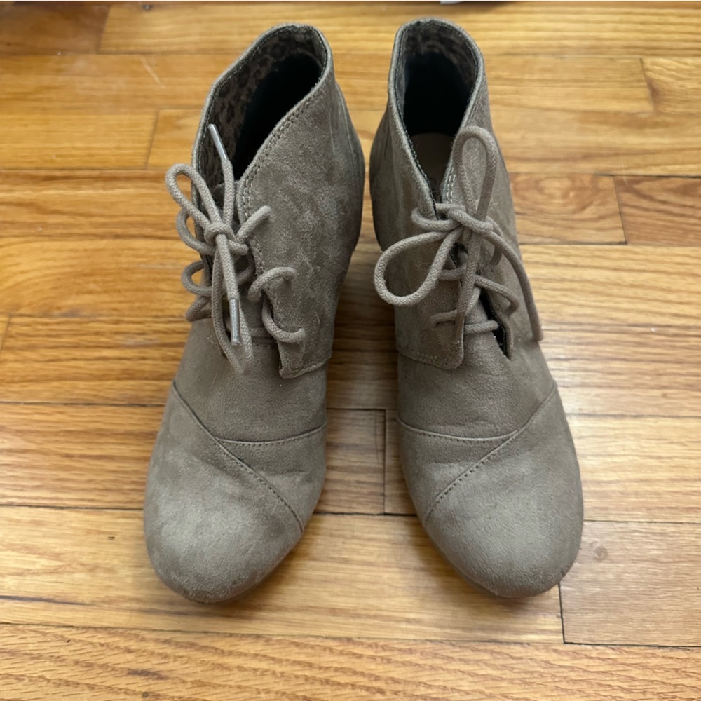 Tan Wedges Size 7